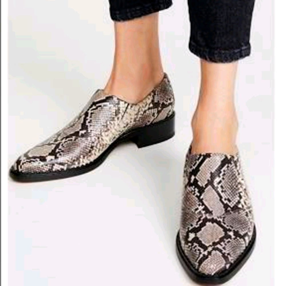 VINCE Delmar Shoes